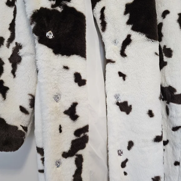 NWT Faux Fur Coat – Cow Print – Size L - Picture 8 of 11